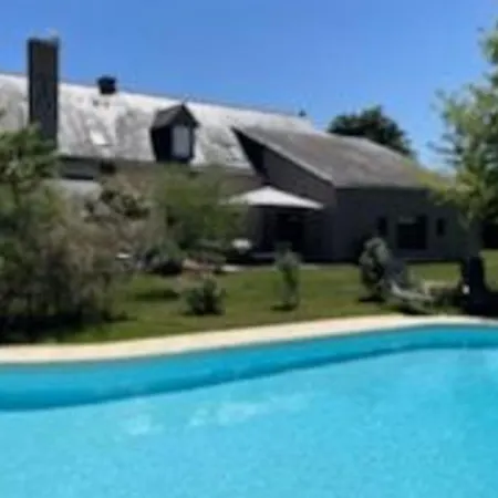Charmantes Avec Piscine Pres De L'abbaye De 3* Solesmes (Sarthe)