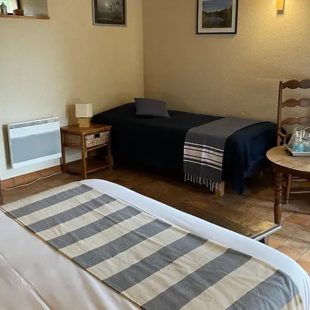 Charmantes Avec Piscine Pres De L'abbaye De - Fr-1-410-403