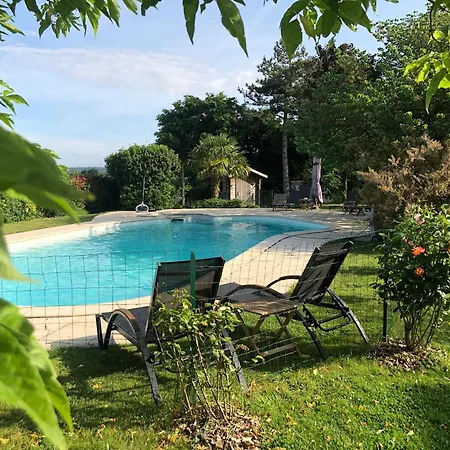 Charmantes Avec Piscine Pres De L'abbaye De 3*