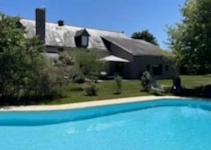 Charmantes Avec Piscine Près De L'abbaye De - Fr-1-410-403 * Solesmes (Sarthe)