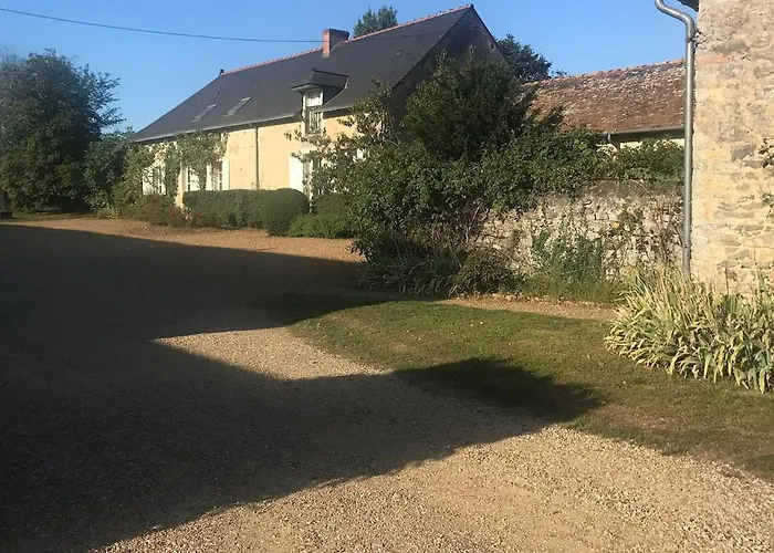 Couette-café Charmantes Avec Piscine Près De L'abbaye De - Fr-1-410-403 *