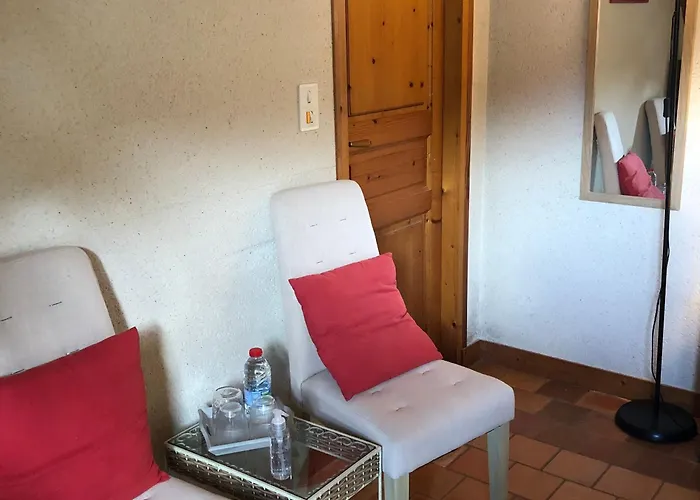 Couette-café Charmantes Avec Piscine Près De L'abbaye De - Fr-1-410-403 Solesmes (Sarthe)