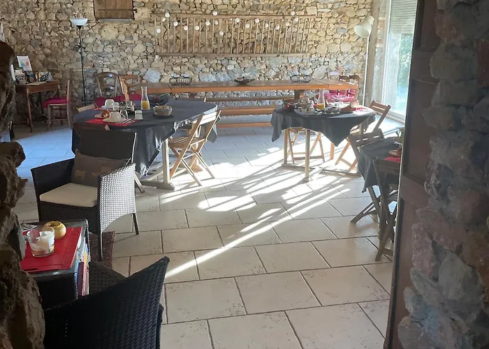 Charmantes Avec Piscine Près De L'abbaye De - Fr-1-410-403 * Solesmes (Sarthe)