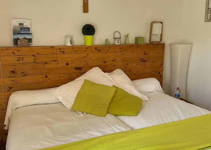 Charmantes Avec Piscine Près De L'abbaye De - Fr-1-410-403 *